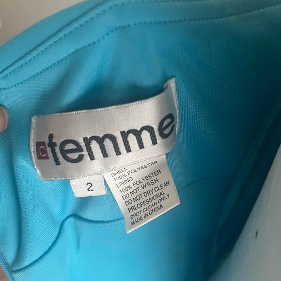 Beautiful blue gown - Picture 8 of 8